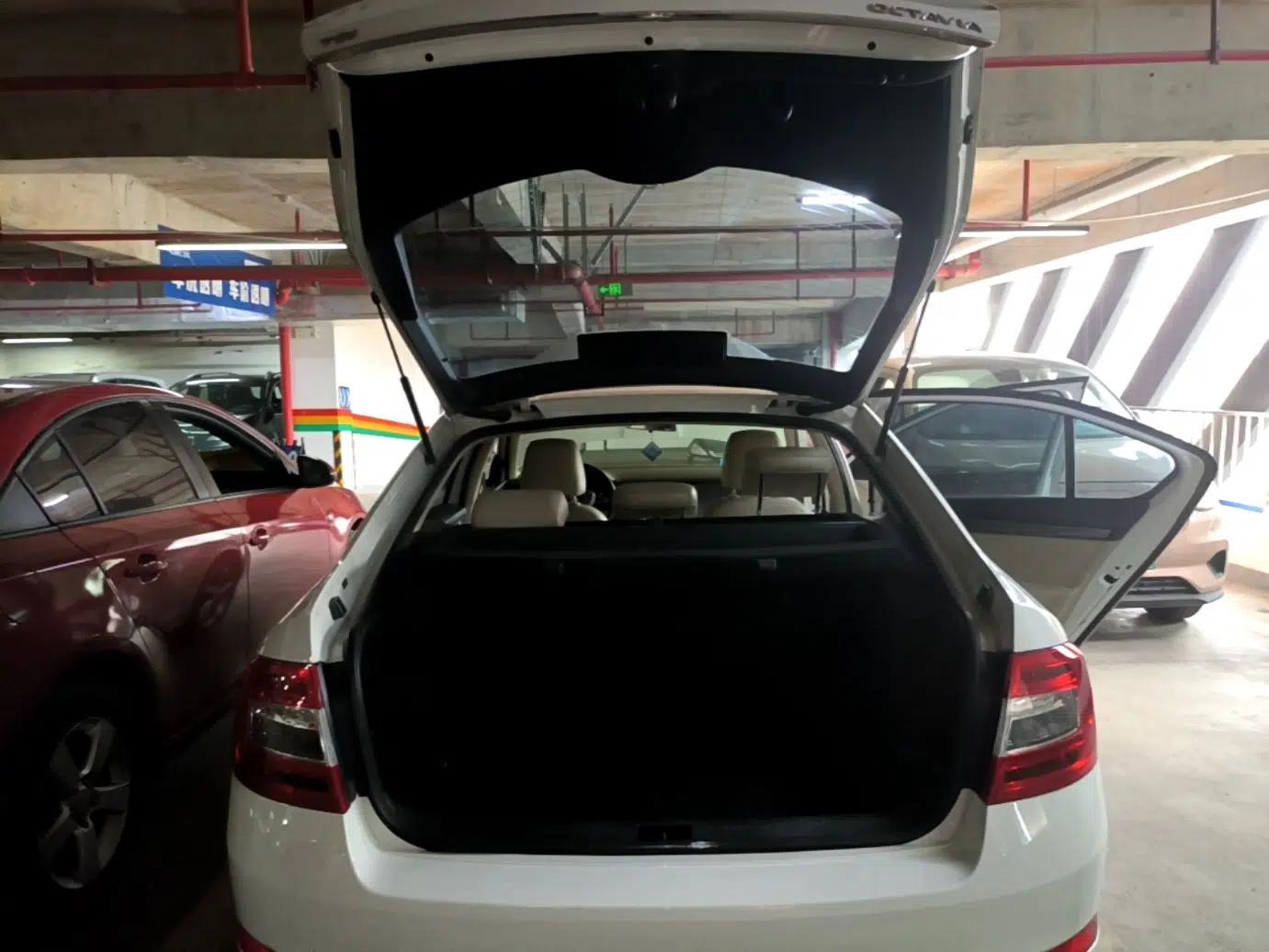 Skoda Octavia 2015 1.4TSI DSG Yijun Edition — миниатюра 22