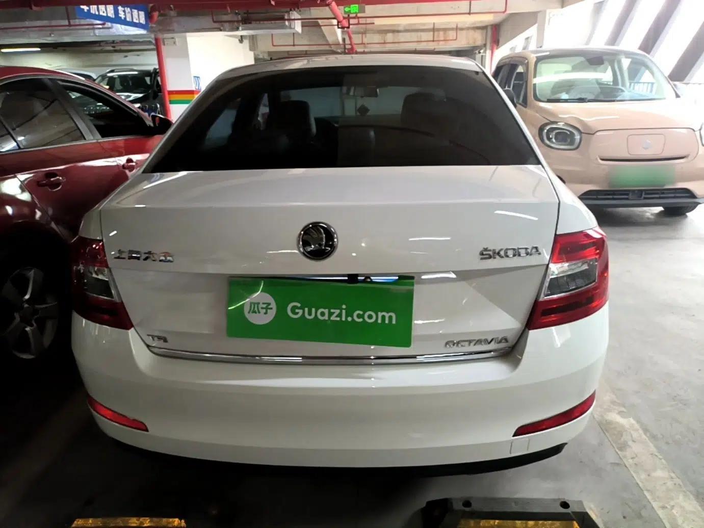 Skoda Octavia 2015 1.4TSI DSG Yijun Edition — миниатюра 5