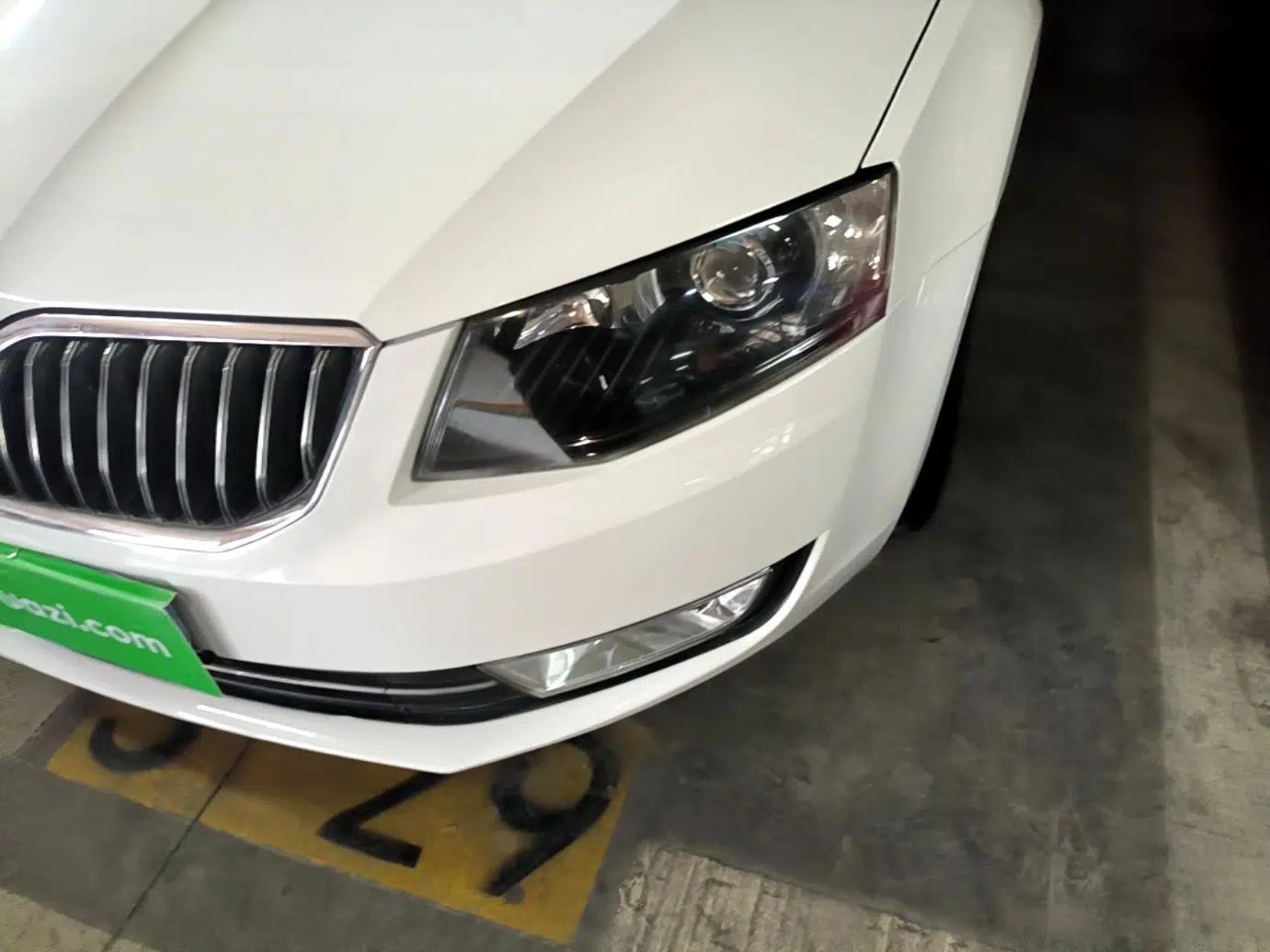 Skoda Octavia 2015 1.4TSI DSG Yijun Edition — миниатюра 8