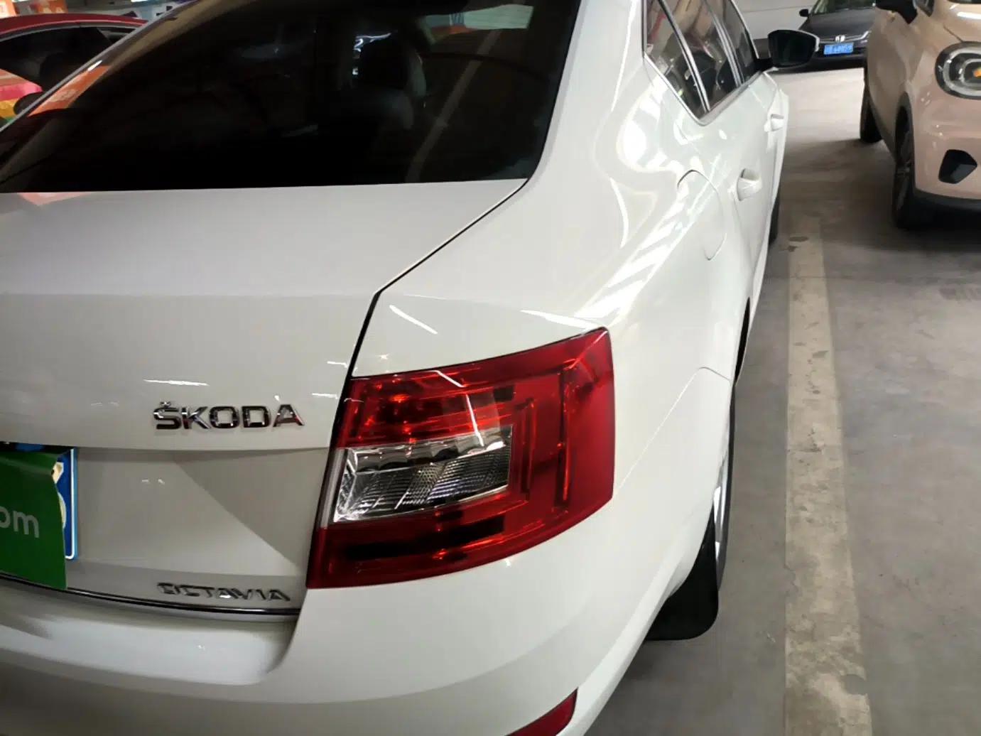 Skoda Octavia 2015 1.4TSI DSG Yijun Edition — миниатюра 9
