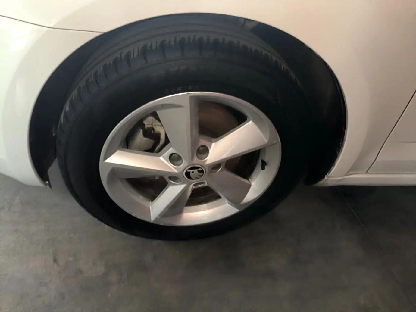 Skoda Octavia 2015 1.4TSI DSG Yijun Edition — миниатюра 10