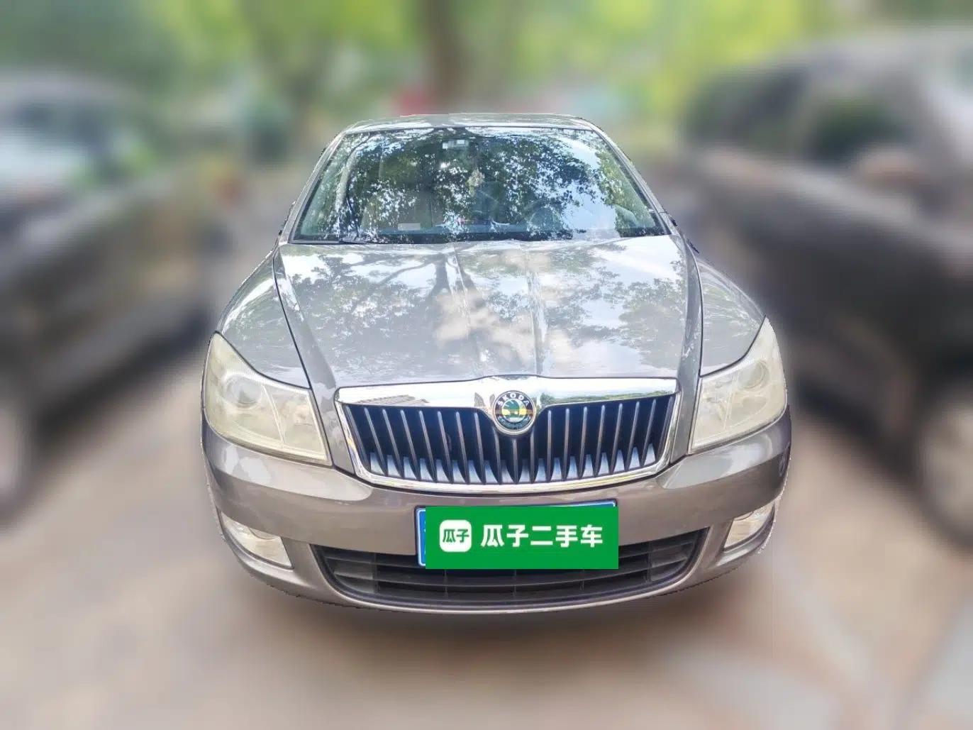 Skoda Octavia 2012 1.6L Manual Yijie Edition — миниатюра 2