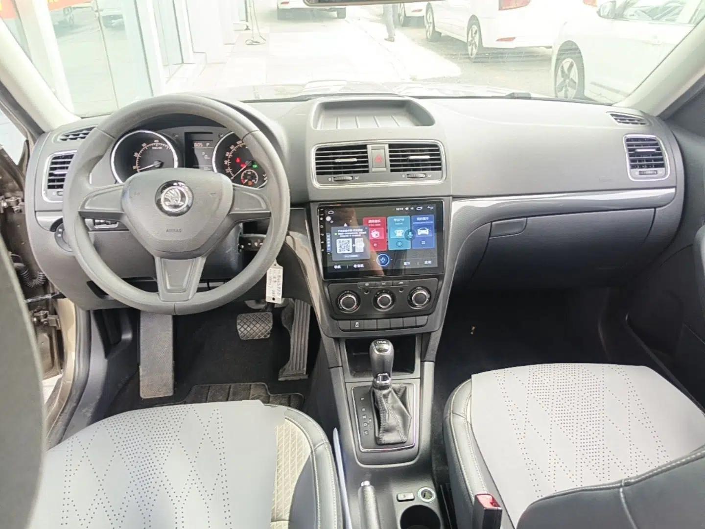 Skoda Yeti 2017 TSI280 DSG Advanced Edition — миниатюра 17