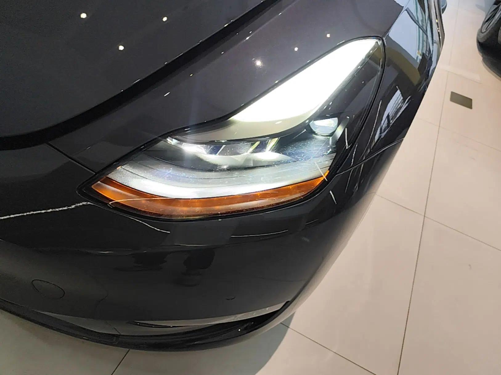 Tesla Model Y 2021 Long-Range All-Wheel-Drive Version 3D7 — миниатюра 8