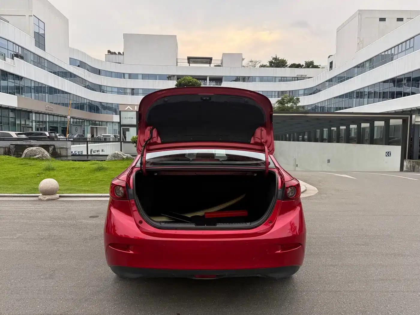 Mazda3 Axela 2016 Sedan 2.0L Automatic Flagship — миниатюра 13