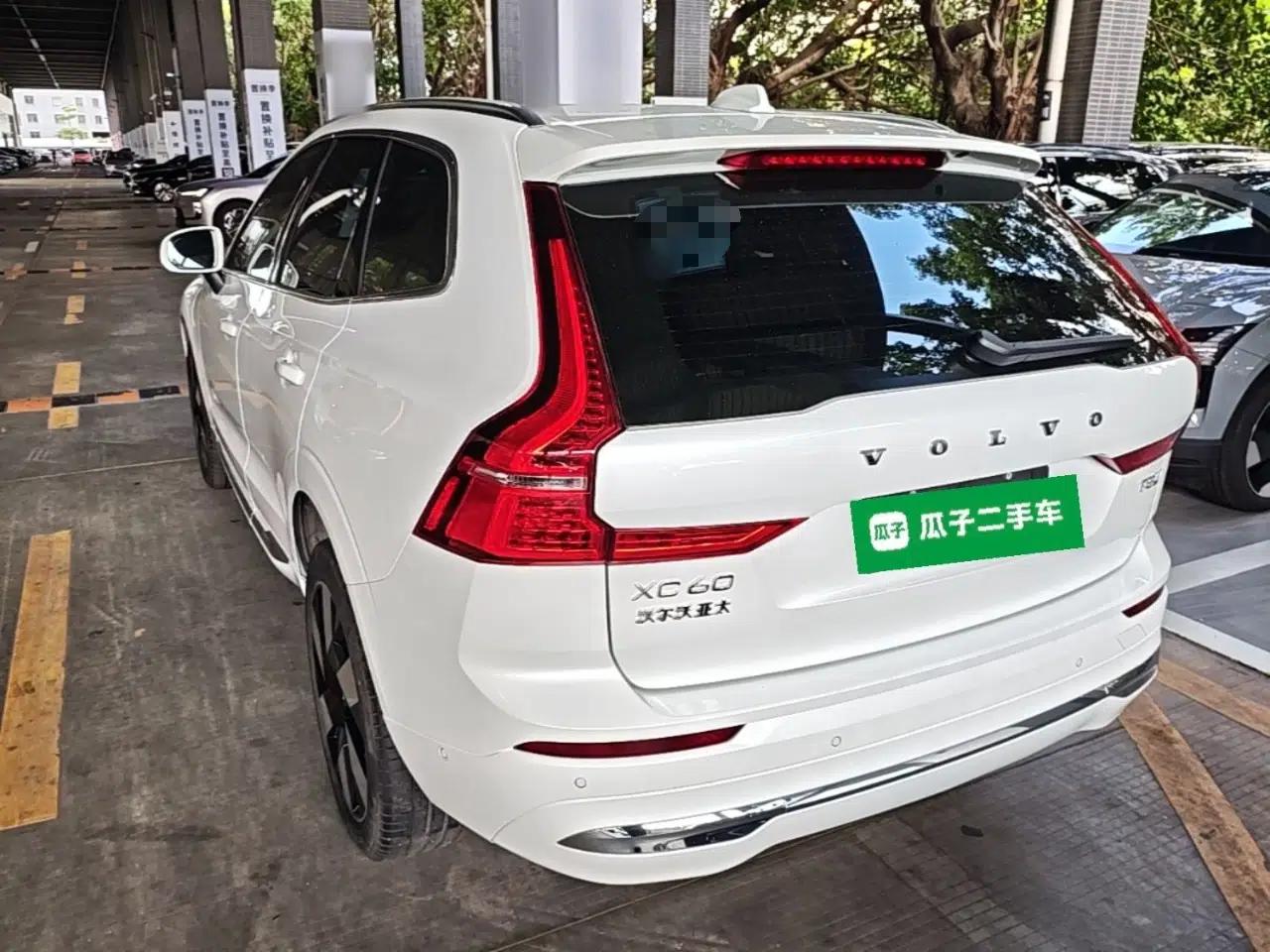 Volvo XC60 New Energy 2024 T8 Plug-in Hybrid Long-Range All-Wheel Drive Smart Luxury Edition — миниатюра 4