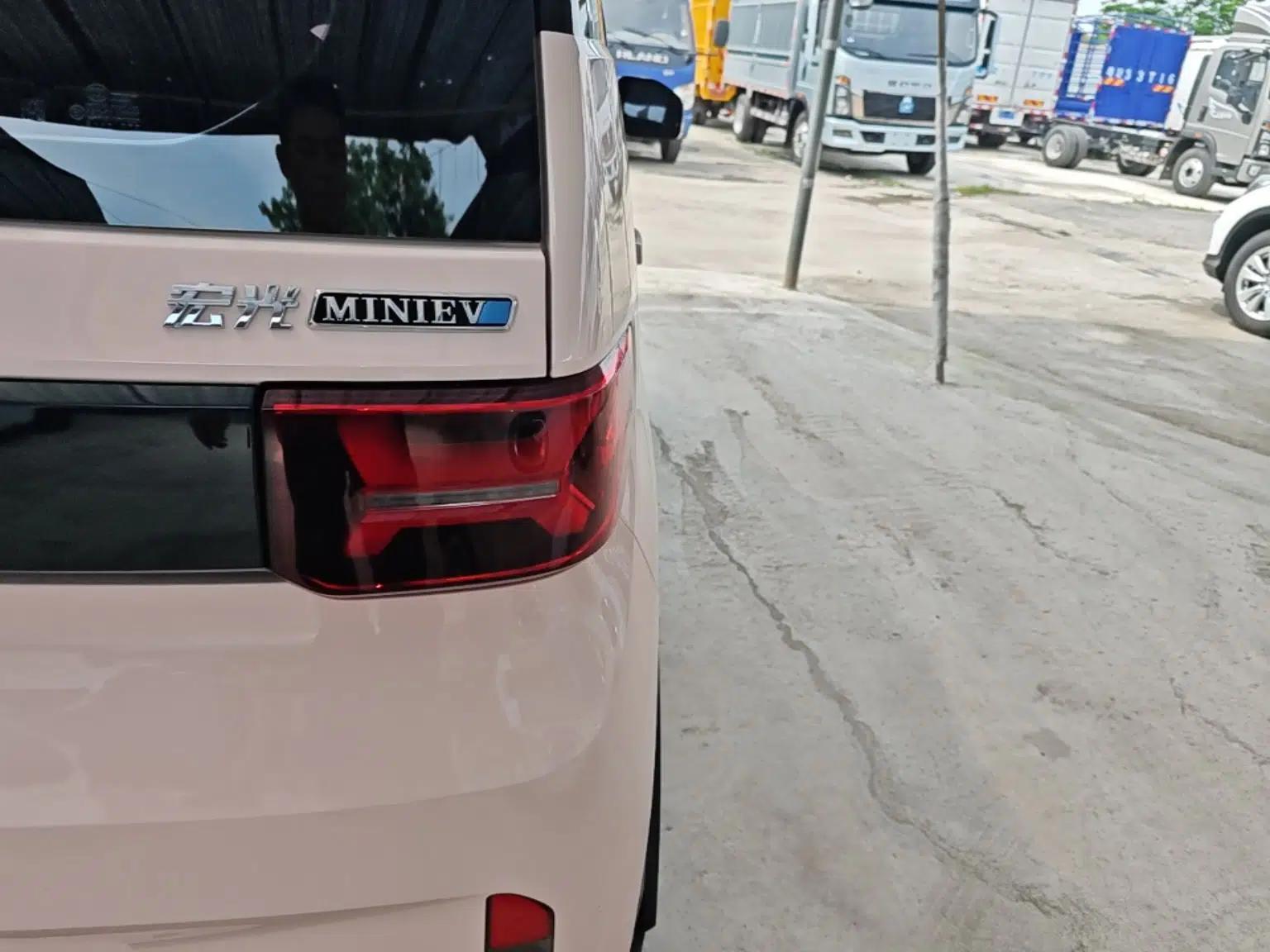 Wuling Hongguang MINIEV 2022 GAMEBOY 300km Enthusiast Model with Lithium Iron Phosphate — миниатюра 9