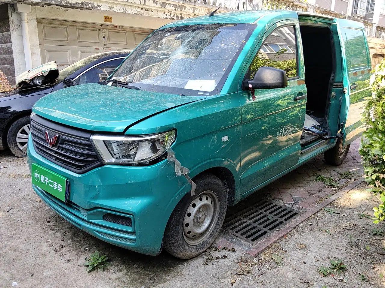 Wuling Hongguang 2019 1.5L S Basic Window-Sealed Vehicle China VI LAR — миниатюра 1