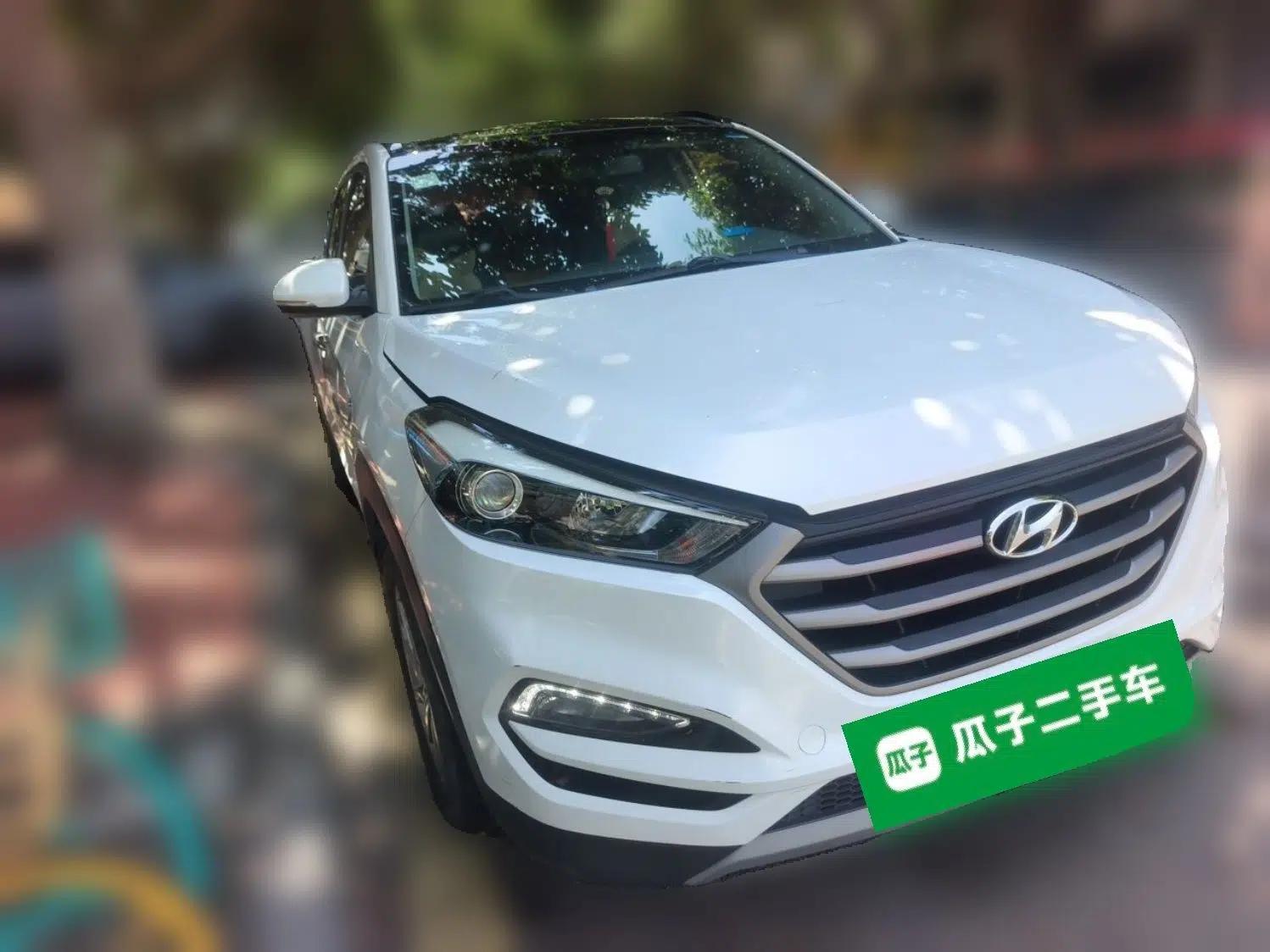 Hyundai Tucson 2018 1.6T Dual-Clutch Two-Wheel Drive 15th Anniversary Special Edition — миниатюра 3