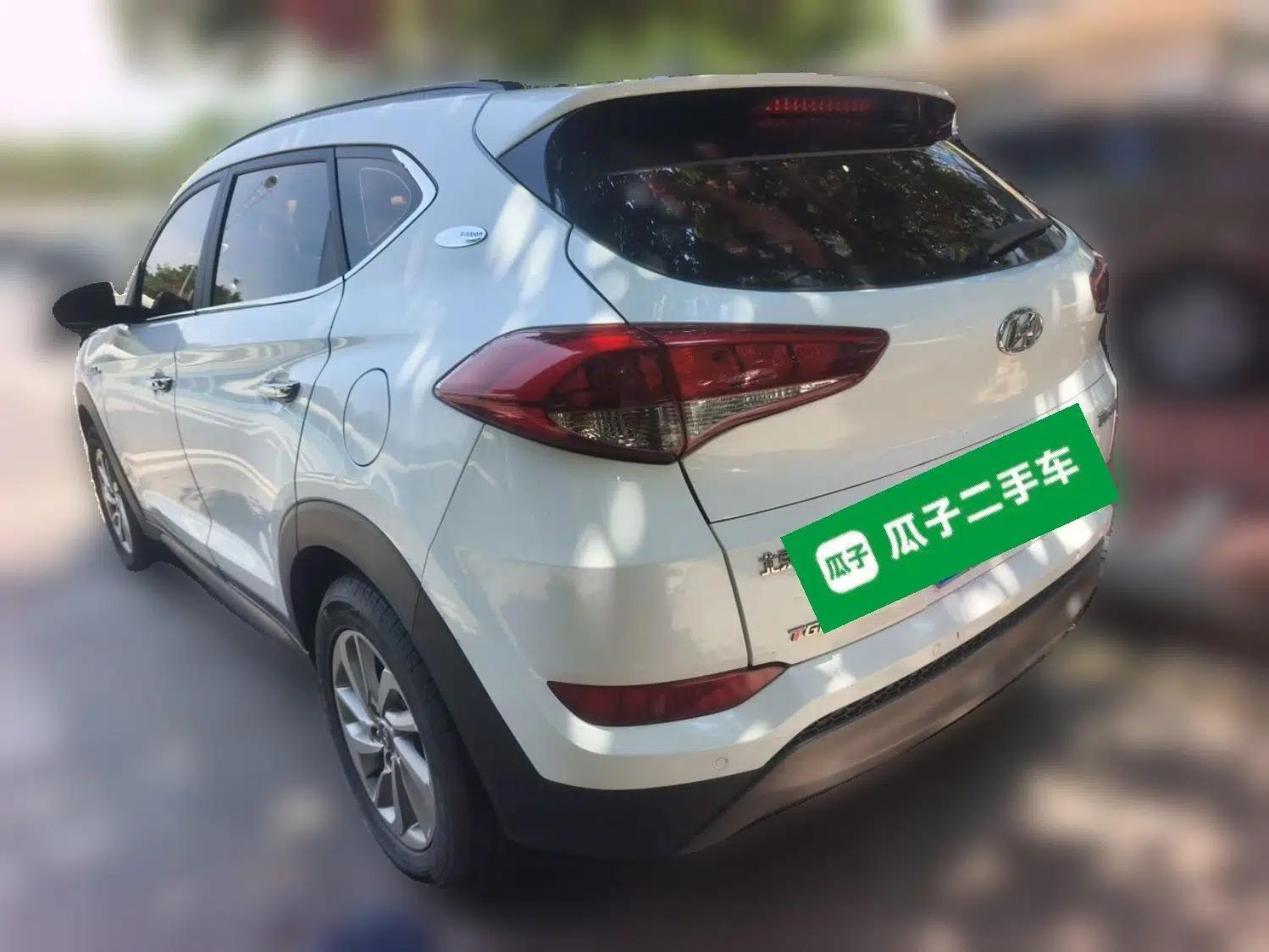 Hyundai Tucson 2018 1.6T Dual-Clutch Two-Wheel Drive 15th Anniversary Special Edition — миниатюра 4