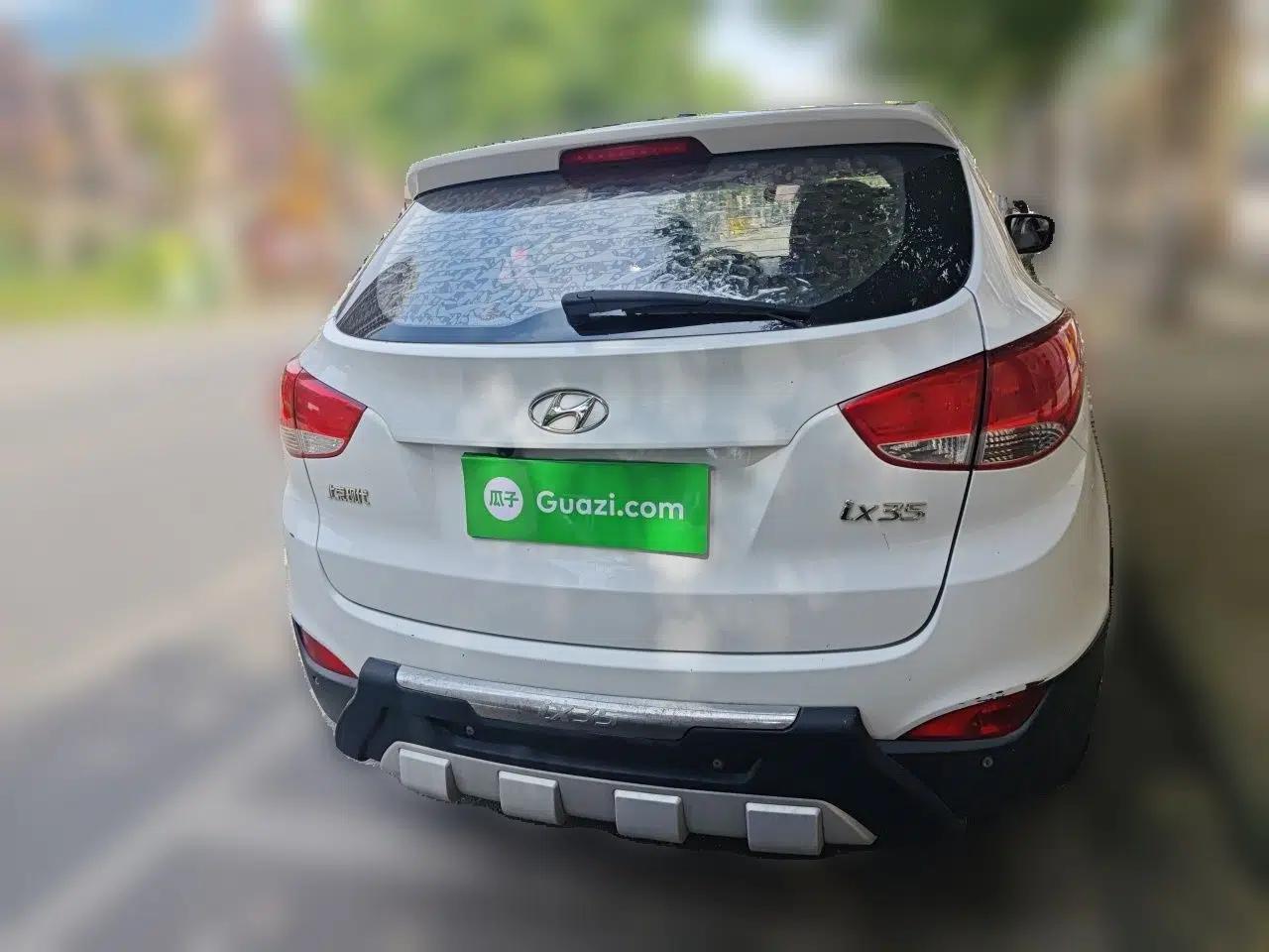 Hyundai ix35 2015 2.0L Automatic 2WD Comfort Edition China IV Standard — миниатюра 5