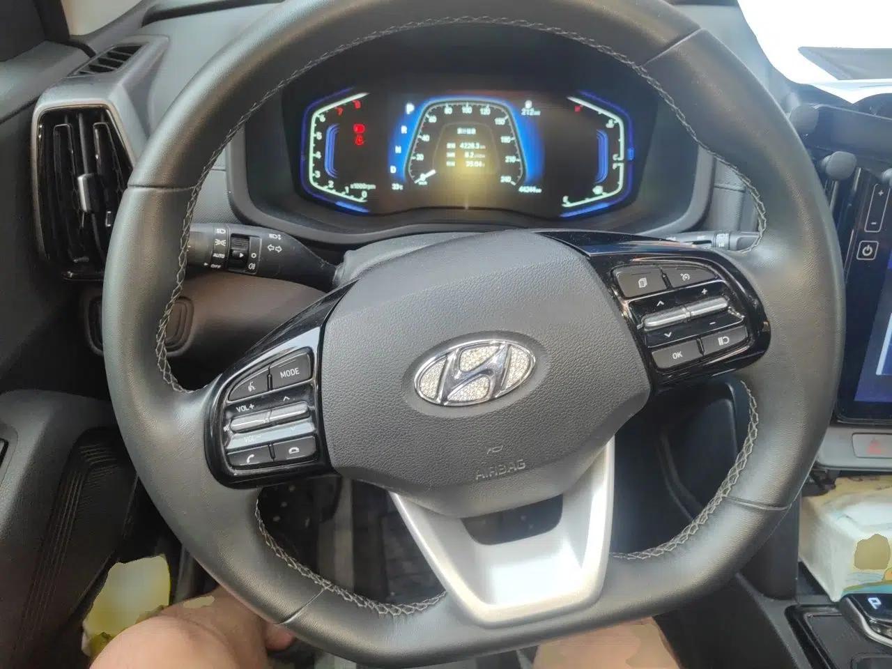Hyundai ix35 2021 2.0L Automatic 2WD GLS Leading Edition — миниатюра 10