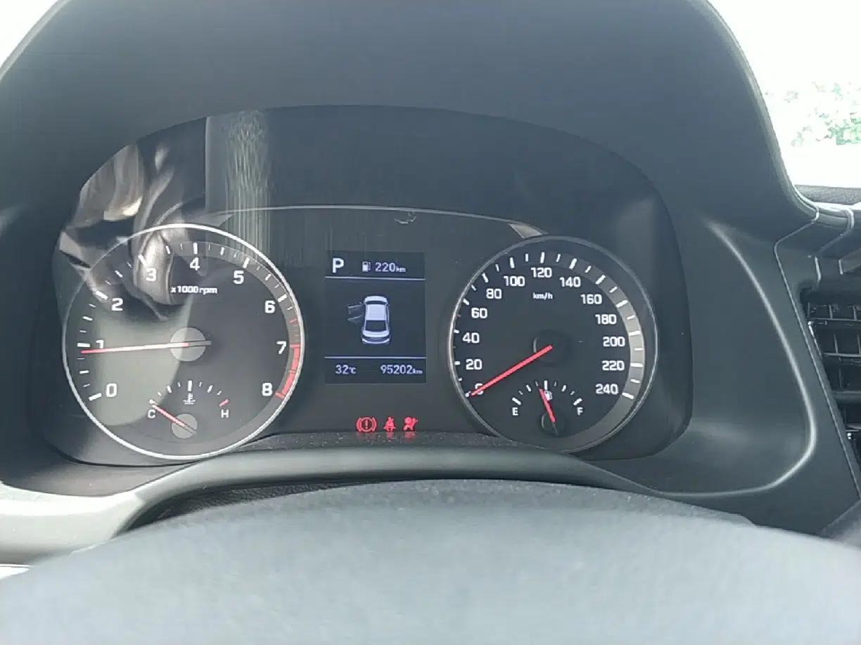 Hyundai Elantra (6th Generation / Lingdong) 2019 1.5L CVT ZhiXuan – Elite Version — миниатюра 19