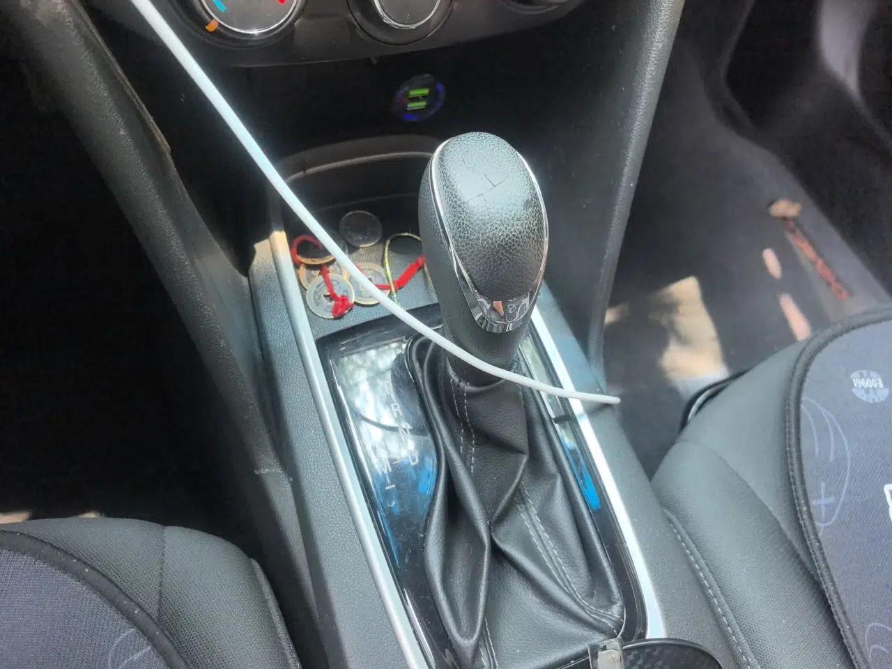 Chevrolet Cavalier 2016 1.5L Automatic Enjoyment Edition — миниатюра 14