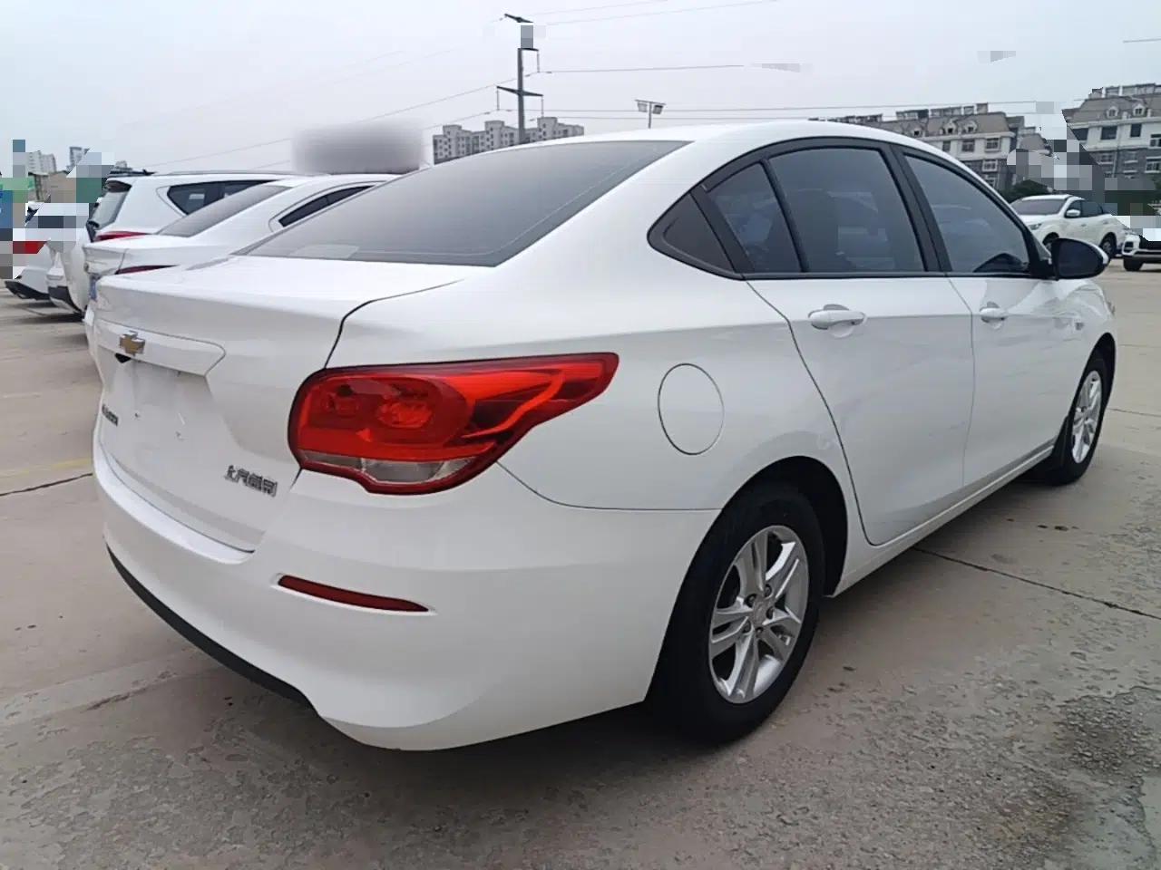 Chevrolet Cavalier 2016 1.5L Automatic Enjoyment Edition — миниатюра 6