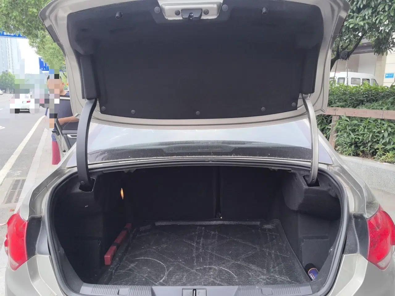 Citroen C4L 2015 1.8L Automatic Luxury Edition — миниатюра 19