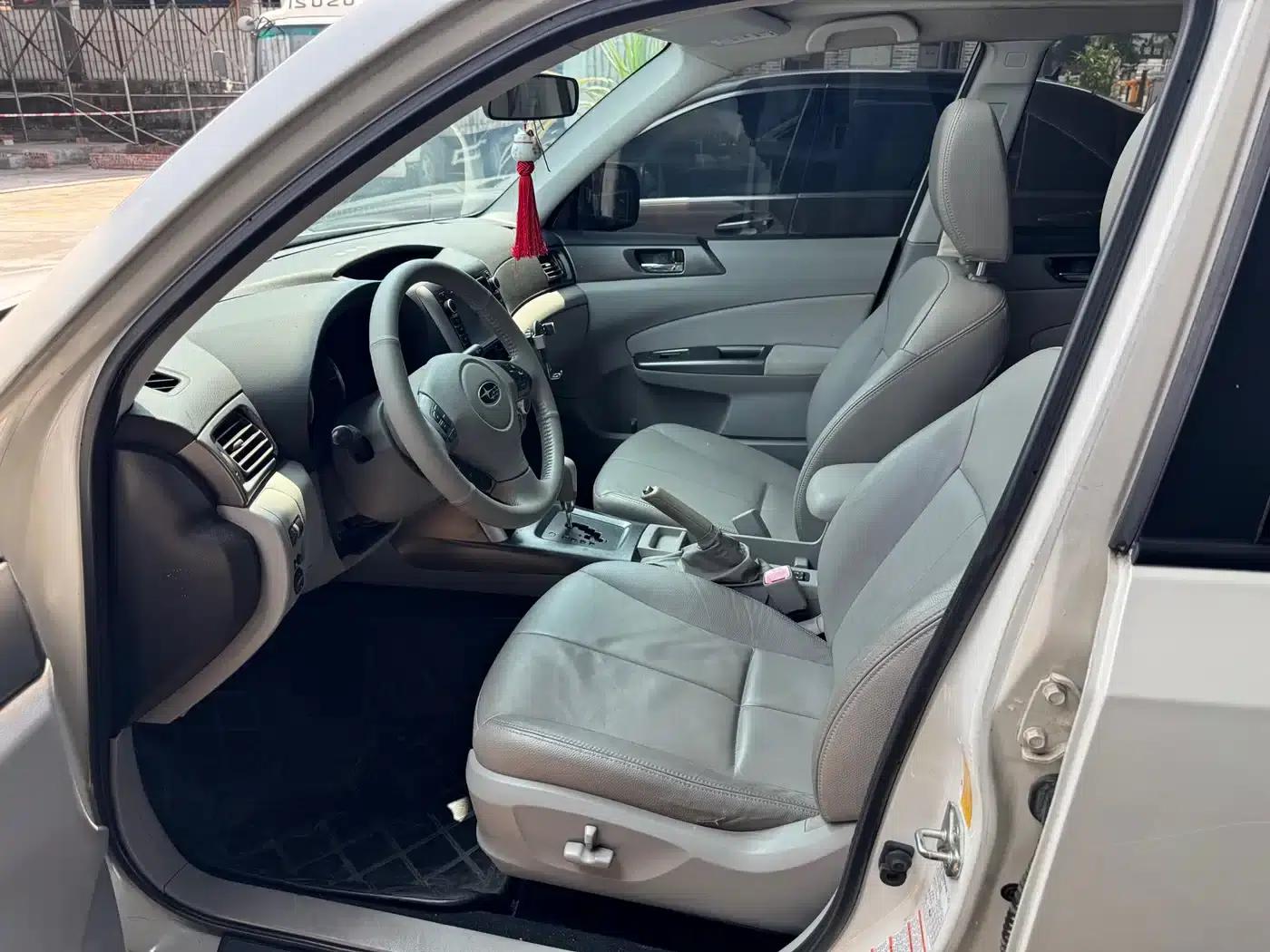 Forester 2012 Classic 2.0XS Automatic Luxury Edition — миниатюра 7