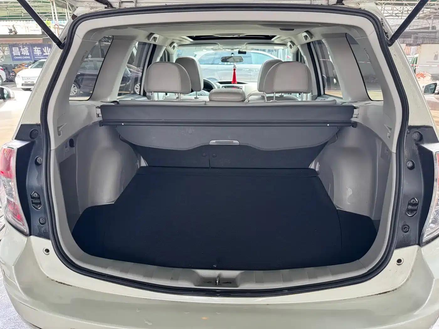 Forester 2012 Classic 2.0XS Automatic Luxury Edition — миниатюра 9