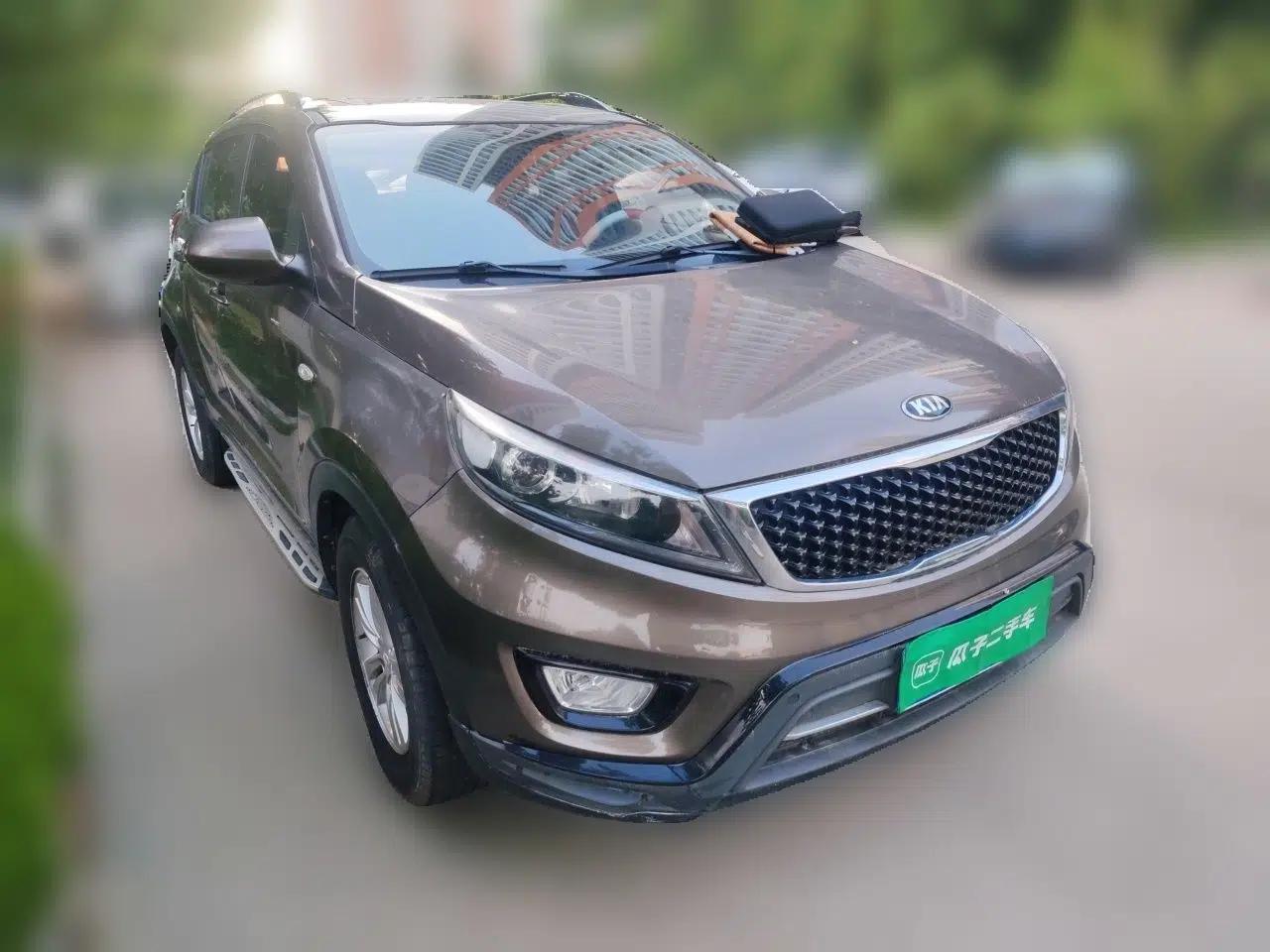 Kia Sportage R 2016 2.0L Automatic Two-Wheel Drive GL — миниатюра 3