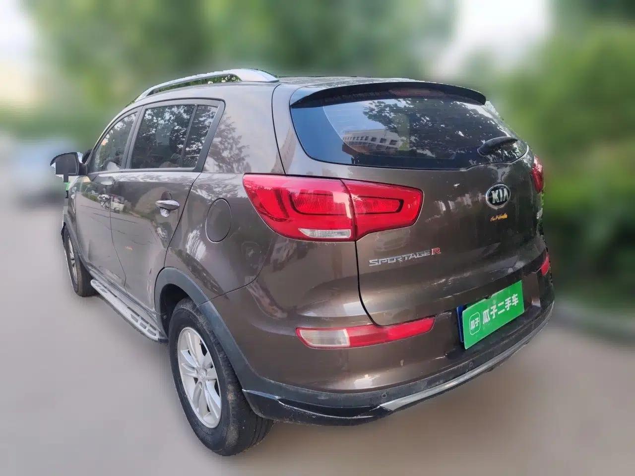 Kia Sportage R 2016 2.0L Automatic Two-Wheel Drive GL — миниатюра 4