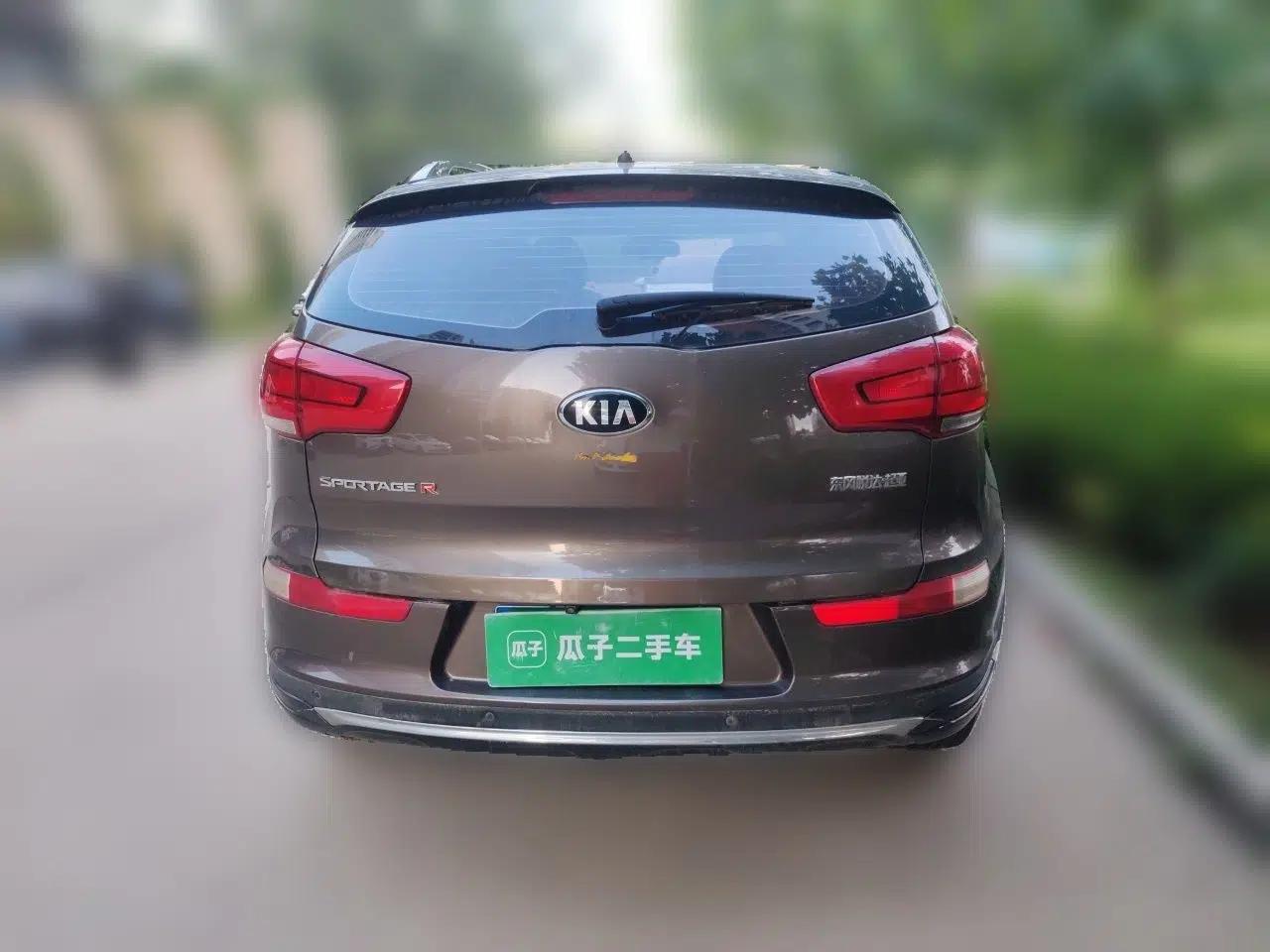 Kia Sportage R 2016 2.0L Automatic Two-Wheel Drive GL — миниатюра 5