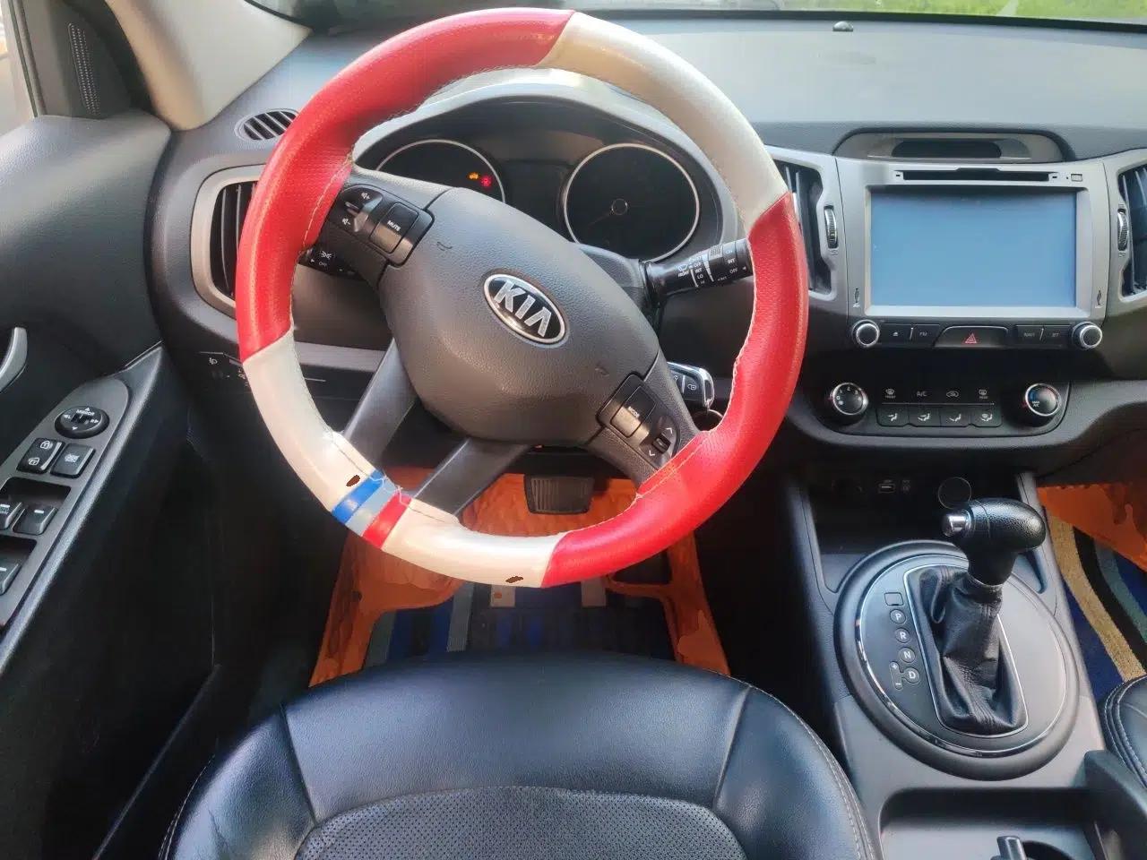 Kia Sportage R 2016 2.0L Automatic Two-Wheel Drive GL — миниатюра 10