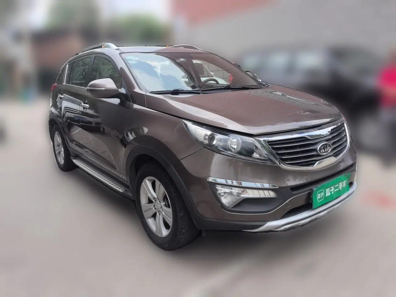 Kia Sportage R 2014 2.0L Automatic Two-Wheel Drive GLS Trim — миниатюра 3