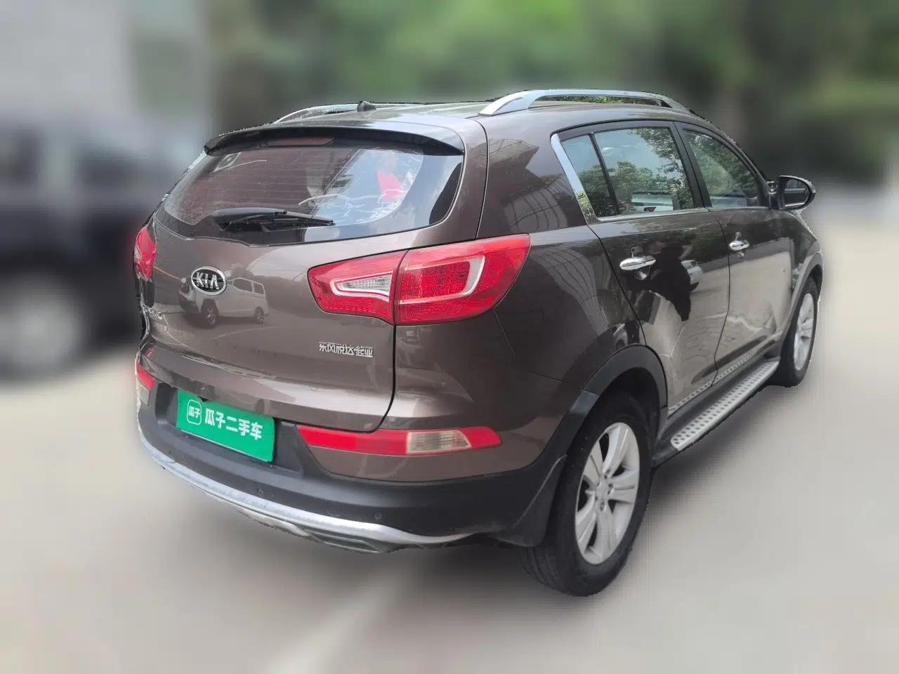 Kia Sportage R 2014 2.0L Automatic Two-Wheel Drive GLS Trim — миниатюра 6