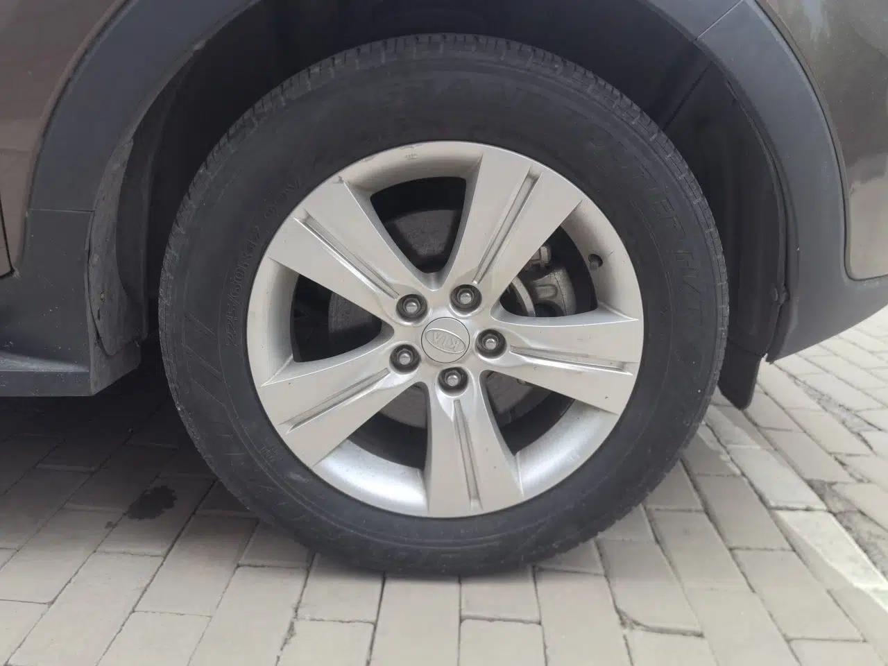 Kia Sportage R 2014 2.0L Automatic Two-Wheel Drive GLS Trim — миниатюра 8