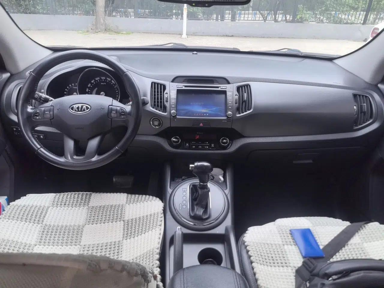Kia Sportage R 2014 2.0L Automatic Two-Wheel Drive GLS Trim — миниатюра 9