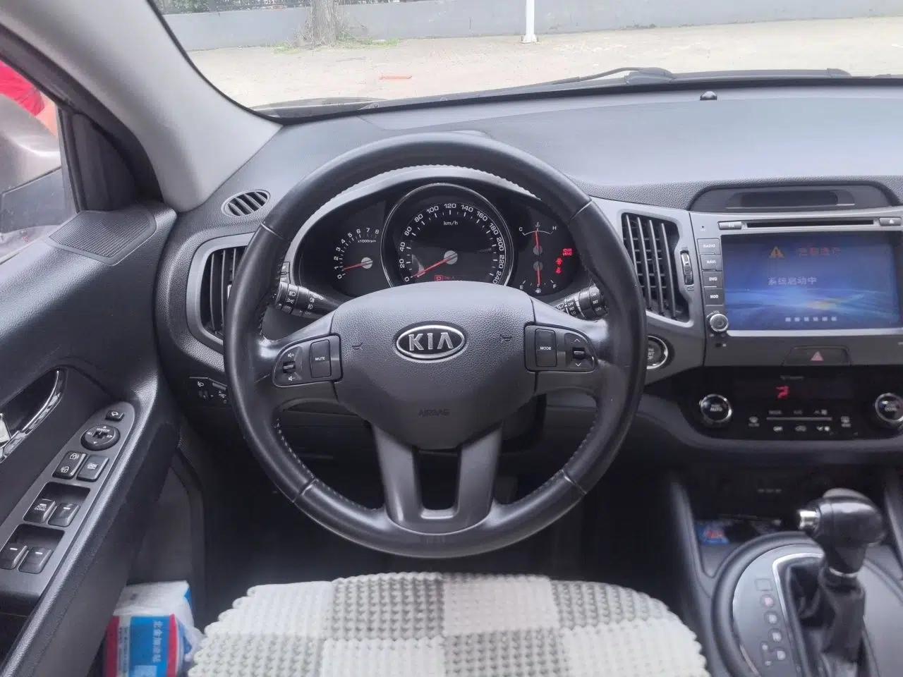 Kia Sportage R 2014 2.0L Automatic Two-Wheel Drive GLS Trim — миниатюра 10