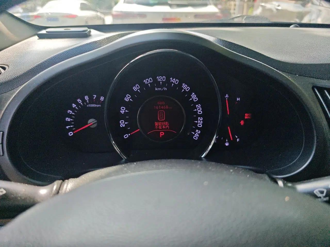 Kia Sportage R 2012 2.0L Automatic Two-Wheel Drive NAVI — миниатюра 11