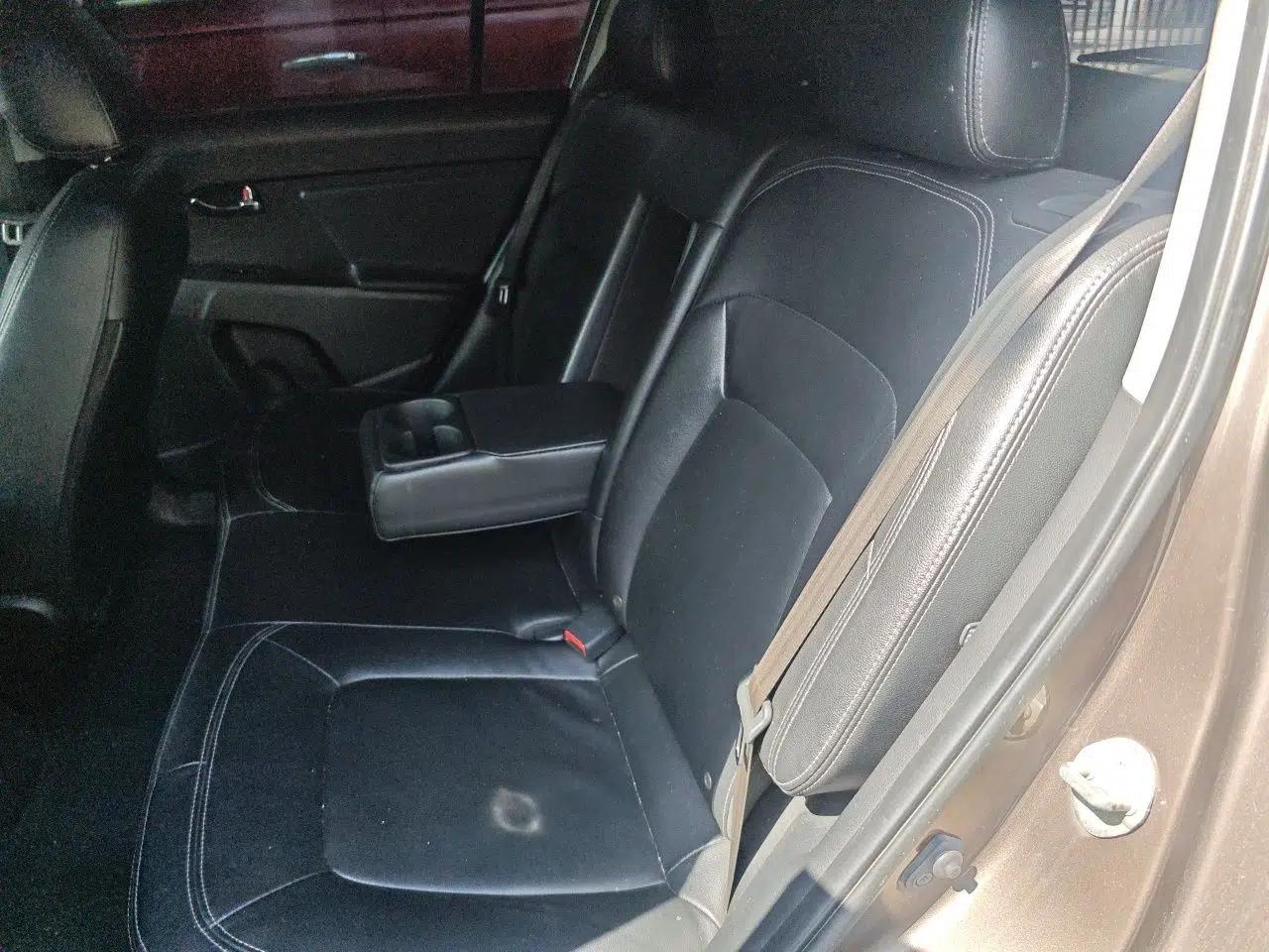 Kia Sportage R 2012 2.0L Automatic Two-Wheel Drive NAVI — миниатюра 17