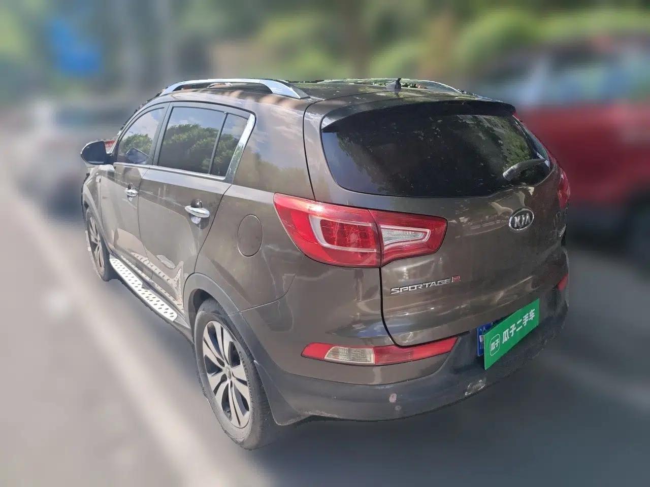 Kia Sportage R 2012 2.0L Automatic Two-Wheel Drive NAVI — миниатюра 4