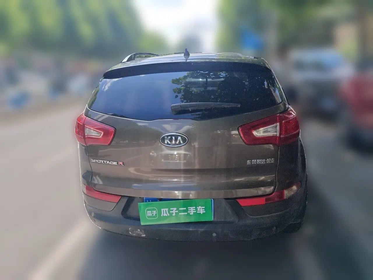 Kia Sportage R 2012 2.0L Automatic Two-Wheel Drive NAVI — миниатюра 5