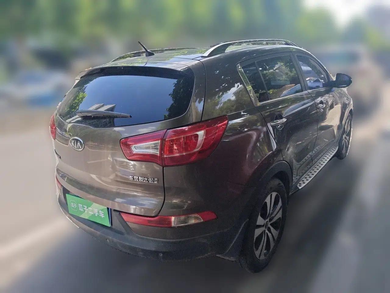 Kia Sportage R 2012 2.0L Automatic Two-Wheel Drive NAVI — миниатюра 6