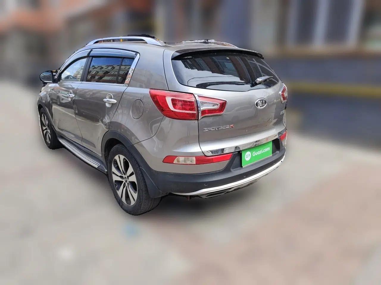 Kia Sportage R 2012 2.0L Automatic Two-Wheel Drive NAVI — миниатюра 4
