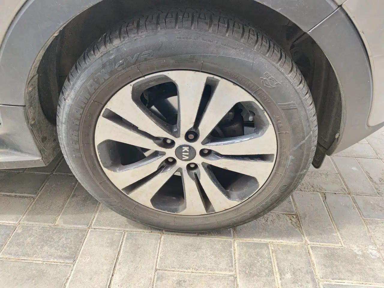 Kia Sportage R 2012 2.0L Automatic Two-Wheel Drive NAVI — миниатюра 8