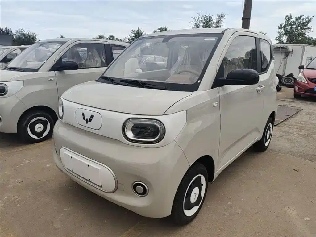 Hongguang MINIEV 2024 Third Generation 215km/h Youth Edition — миниатюра 2