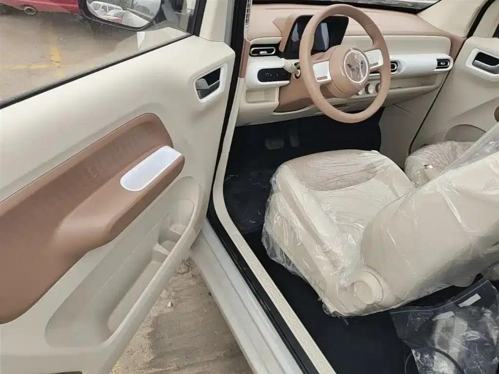 Hongguang MINIEV 2024 Third Generation 215km/h Youth Edition — миниатюра 16