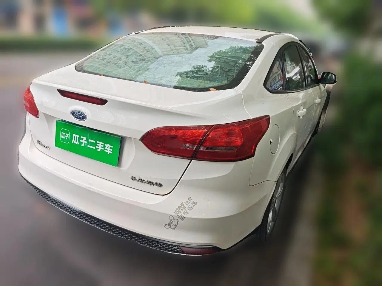 Ford Focus 2017 Sedan 1.6L Manual Comfort Plus SmartDrive Edition — миниатюра 6