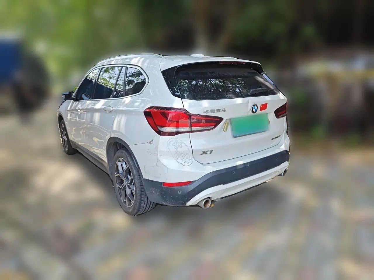 BMW X1 2021 sDrive25Li Leading Model — миниатюра 4