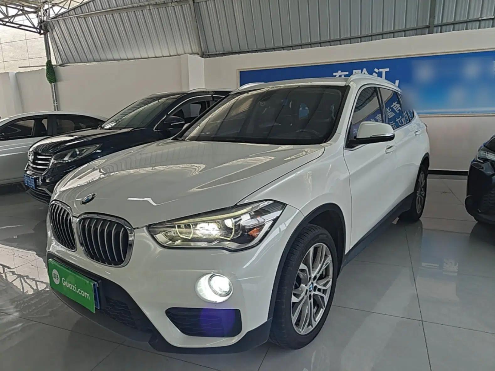 BMW X1 2019 sDrive20Li Leading Model — миниатюра 1