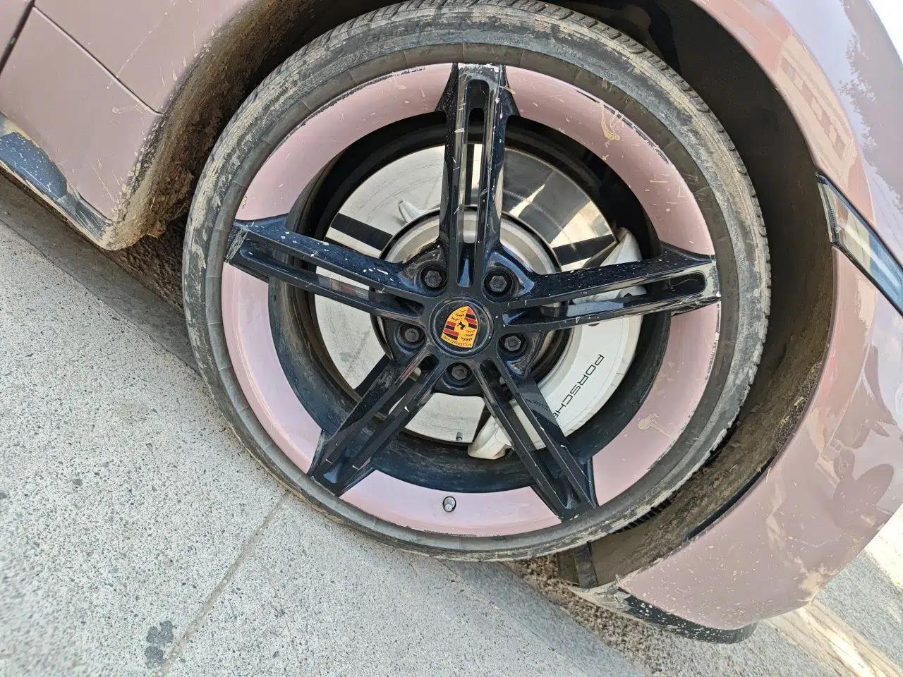 Porsche Taycan 2022-Year Updated Taycan — миниатюра 8
