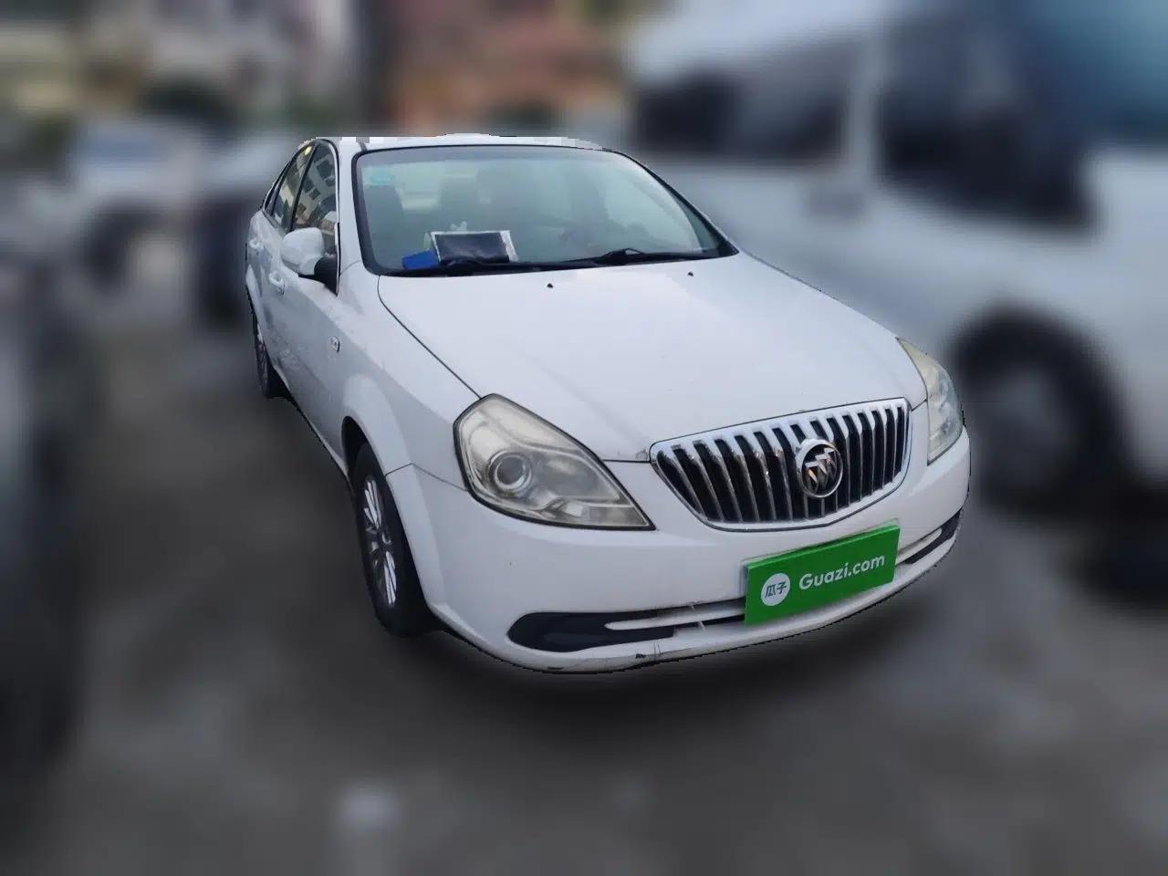 Buick Excelle 2015 1.5L Manual Luxury Model — миниатюра 3