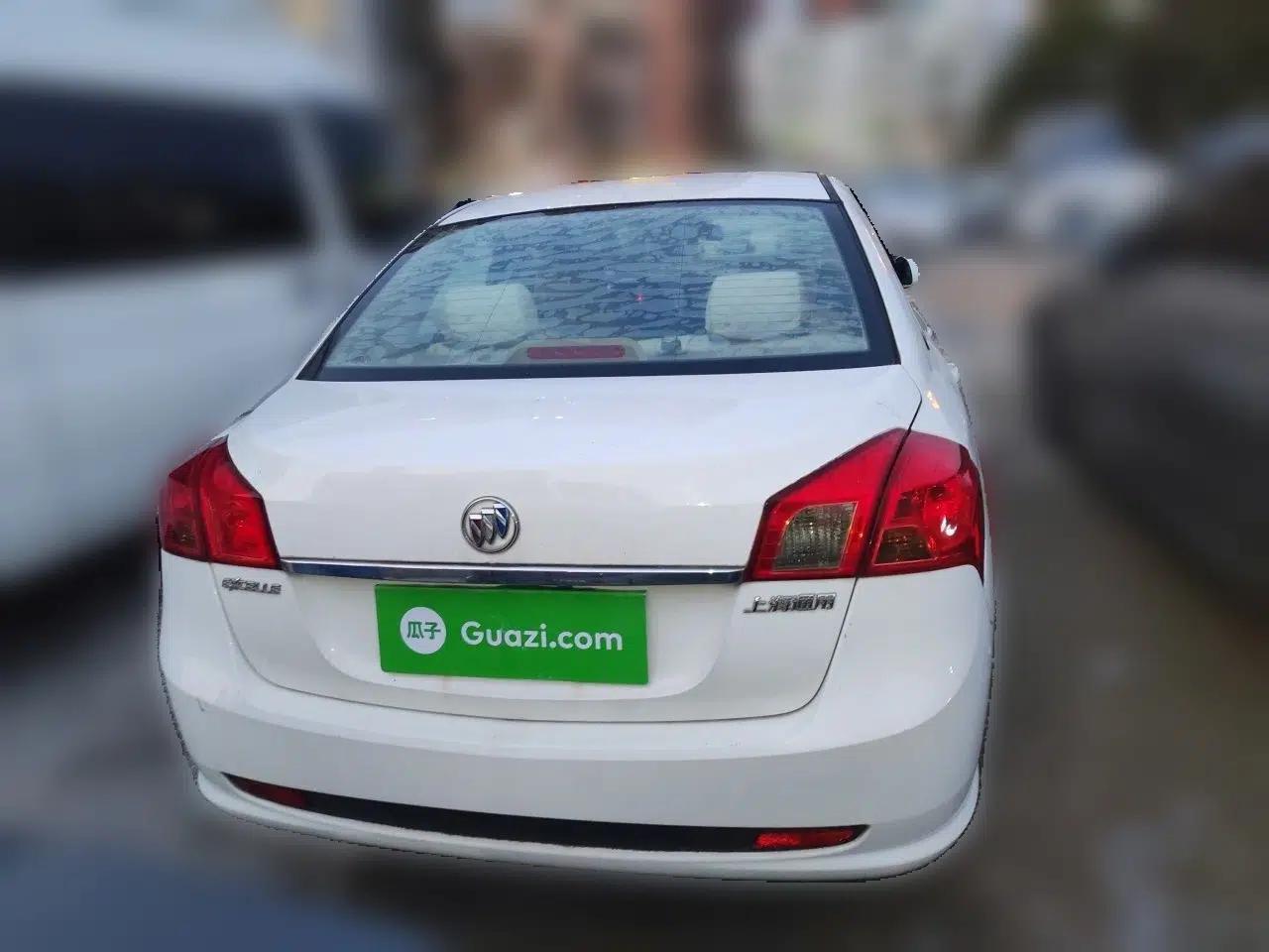 Buick Excelle 2015 1.5L Manual Luxury Model — миниатюра 5