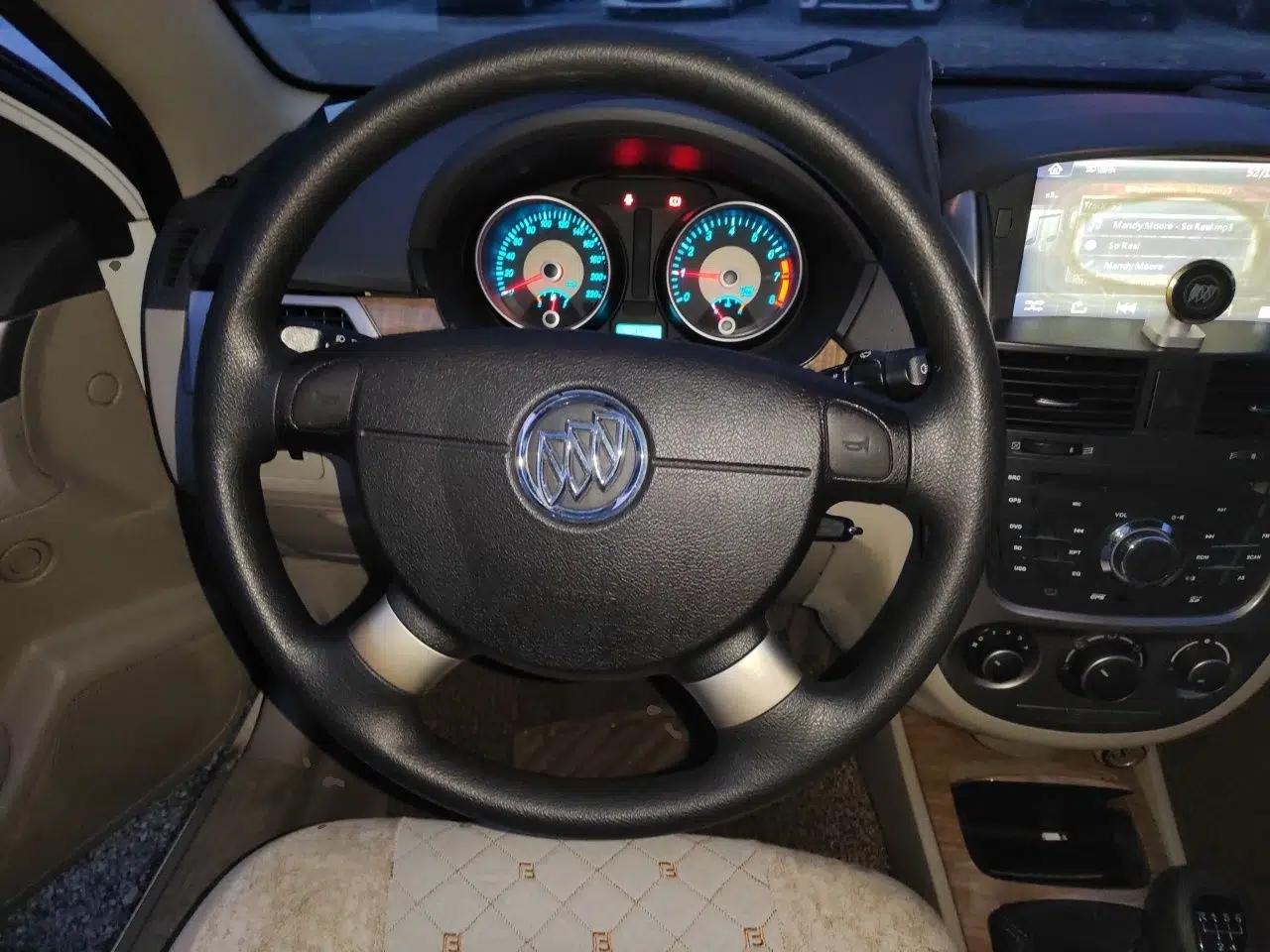 Buick Excelle 2015 1.5L Manual Luxury Model — миниатюра 10
