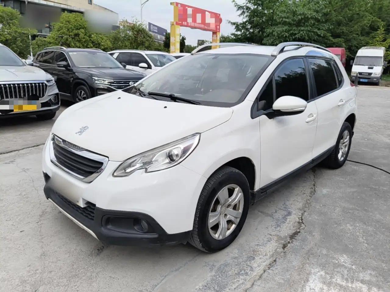 Peugeot 2008 2014 1.6L Automatic Trend Edition — миниатюра 1