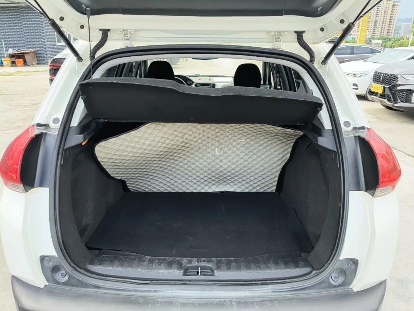 Peugeot 2008 2014 1.6L Automatic Trend Edition — миниатюра 22