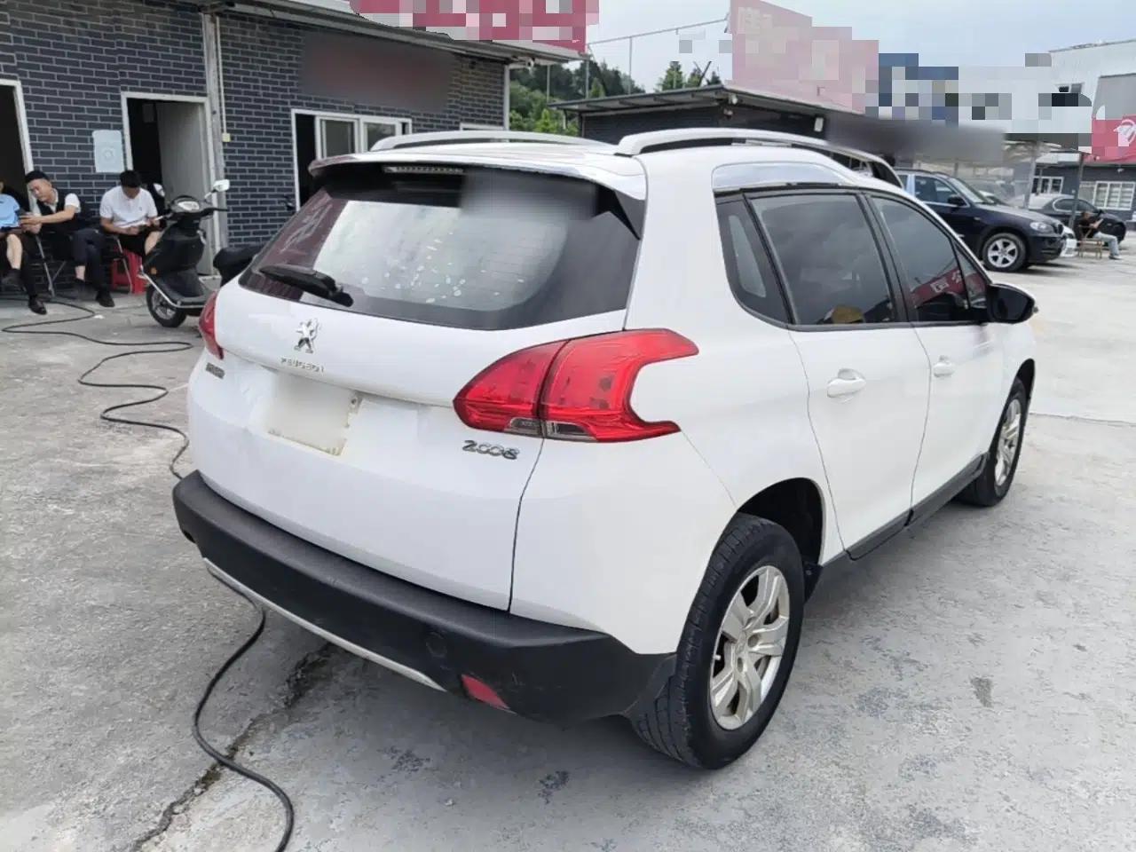 Peugeot 2008 2014 1.6L Automatic Trend Edition — миниатюра 6